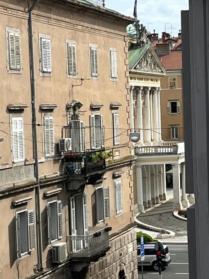 Apartman Lora Apartment Rijeka Bagian luar foto
