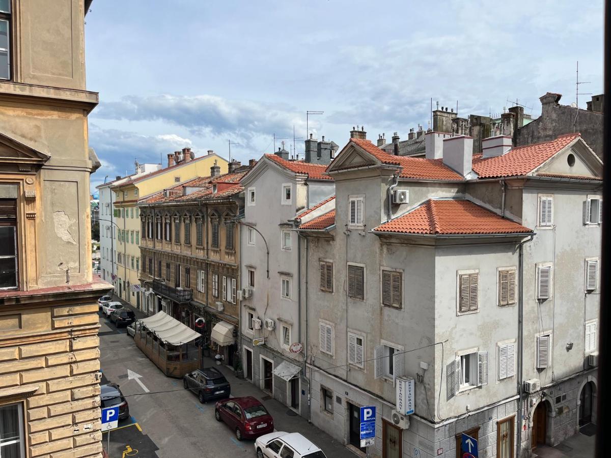 Apartman Lora Apartment Rijeka Bagian luar foto